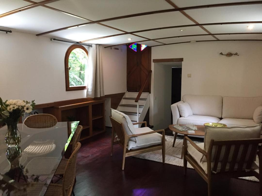 Peniche Le Black Mountain Hotel Villepinte  Bagian luar foto