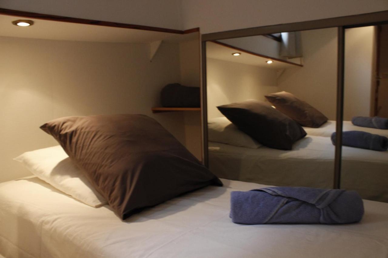 Peniche Le Black Mountain Hotel Villepinte  Bagian luar foto